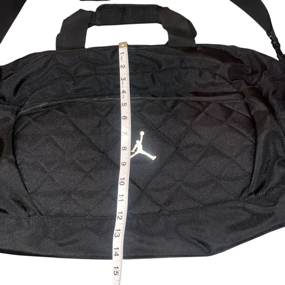 EUC Nike Air Jordan Jumpman Black Men's Duffel Bag Gym Bag Quilted